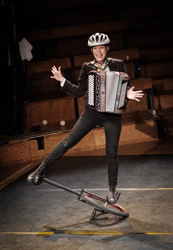 Lucie Carbonne - Hypotypose bd © Nicolas Devassine